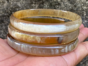 Brazalete de Cuerno de Búfalo Ecológico, Hecho a Mano, con Diseño de Serpiente en Espiral, Estilo Moderno, Regalo de Boda Perfecto - Product Image 6