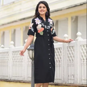 Vestido largo informal de manga corta con estampado floral para mujer, diseño moderno, estilo tradicional musulmán para uso diario. - Product Image 1