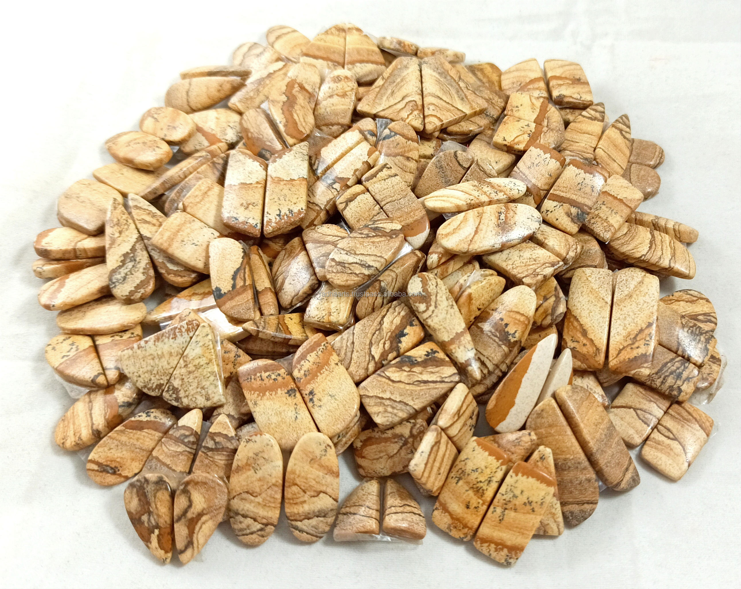 สีน้ำตาล