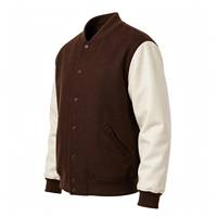 Veste universitaire vintage avec broderie de patchs personnalisés, coupe oversize, style streetwear universitaire, vente en gros