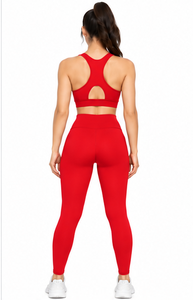 Ensemble de yoga pour femme : Short cycliste taille haute et brassière de sport froncée, idéal pour le Pilates, la gym, le fitness et l'entraînement. Vêtements de sport personnalisables avec logo, respirants et extensibles. - Product Image 2