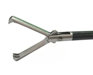 Pince à griffes laparoscopique 2x3 pour interventions chirurgicales, 5 mm x 330 mm, poignée de type Wolf. - Product Image 1