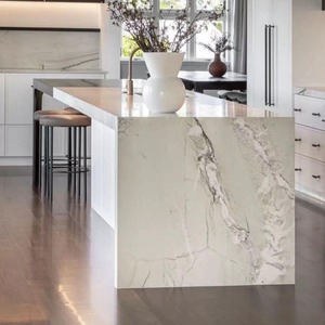 Dalles de marbre naturel de qualité supérieure pour revêtements de sol de luxe, revêtements muraux et projets de décoration intérieure disponibles à la vente - Product Image 4