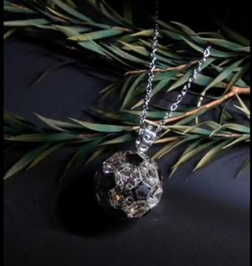 Collar con Colgante de Esfera de Diamante Cultivado en Laboratorio de Oro de 14K, Corte Hexagonal, Engaste Invisible, Joyería de Lujo Unisex, Certificado IGI - Product Image 1
