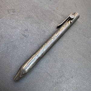 Bolígrafo de acero de Damasco, instrumento de escritura metálico de alta gama para oficinas ejecutivas y escritura diaria - Product Image 1