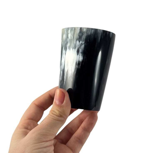 Vaso de Chupito de Cuerno de Búfalo Natural Orgánico, Pulido, Rústico y Ecológico para Agua, Cerveza, Té, Café, Navidad, Fiestas - Product Image 1