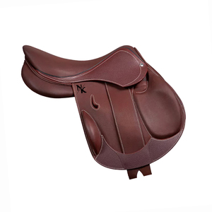 Silla de montar premium para salto ecuestre, de cuero genuino, estilo inglés, cómoda y duradera. Productos de carreras de caballos ingleses de la India. - Product Image 1