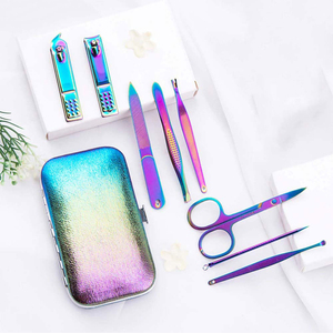 Ensemble de manucure et pédicure professionnel personnalisé 5 pièces en acier inoxydable, pousse-cuticules, ciseaux, coupe-ongles 4-en-1, beauté - Product Image 5