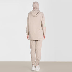 ชุดออกกำลังกายสำหรับผู้หญิงมุสลิมแบบสุภาพ เหมาะสำหรับวิ่งจ๊อกกิ้งและวิ่งออกกำลังกาย ผลิตจากผ้าโพลีเอสเตอร์/คอตตอนน้ำหนักเบา แห้งเร็ว ระบายอากาศได้ดี - Product Image 4