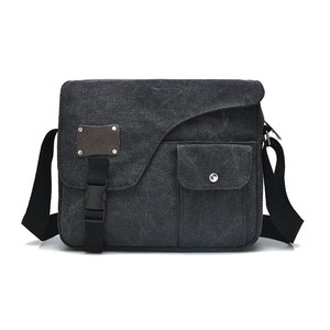 Sac messager en toile cirée Navrit Creation avec fermeture à boucle, grande taille DES-CAN-105 - Product Image 2