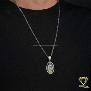 จี้เพชรโมอิสซาไนต์แบบ Iced Out พร้อมลวดลายละเอียดตรงกลางและเครื่องประดับเงินแท้ 925 คุณภาพพรีเมียม - Product Image 6