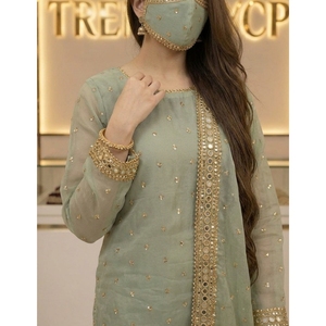 Tendencias de Cp: Salwar Kameez Elegante para Mujer con Bordado Sitara, Encaje Moti y Pantalón Acampanado, Ideal para Fiestas de Diwali, Graduaciones y Todas las Estaciones - Product Image 2