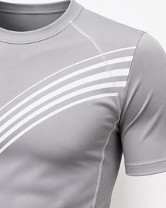 T-shirt de compression gris à manches courtes pour homme, séchage rapide, coupe ajustée, sportif, col rond, tricoté, uni, 180 grammes, respirant - Product Image 2