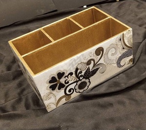 Reposacucharas Decorativo de Cocina de MDF Esmaltado Hecho a Mano por ILAHI, de Uttar Pradesh, Solo Lavar a Mano - Product Image 1