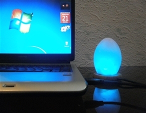Sel de l'Himalaya blanc USB en forme de goutte d'eau, LED à sept couleurs changeantes, qualité alimentaire raffinée, emballage en bouteille - Product Image 3