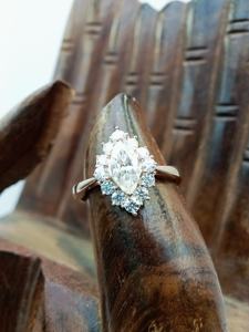Unisex 2.5ct Marquise Cut 14k Rose Gold Solid Gold VVS/VS EF Classic Prong Setting Solitaire Diamond Party Anniversary - Product Image 5