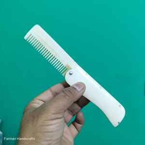 Peigne à barbe en os de buffle avec revêtement en os, accessoire de toilettage haut de gamme fait main au meilleur prix - Product Image 1