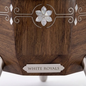 Olla de Madera de Lujo Premium y Duradera para Calentar Comida, con Tapa Plateada Martillada, Patas de Acero Inoxidable e Incrustaciones de Madreperla, Ideal para Ramadán - Product Image 2