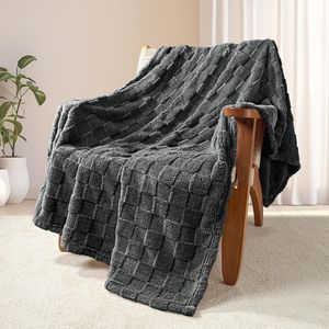 Coperta in Pile Super Morbida e Calda, Leggera, 50x60 Pollici, Grigio Scuro a Quadretti, per Tutte le Stagioni, per Divano - Product Image 5