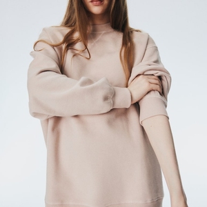 Suéter Personalizado con Cuello Redondo Bordado y Forro de Lana Estampado, Estilo Casual Oversize - Product Image 1