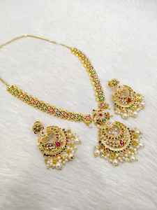 Ensemble de bijoux AD élégant pour femmes avec collier et boucles d'oreilles étincelants, parfait pour les mariages et les fêtes - Product Image 2