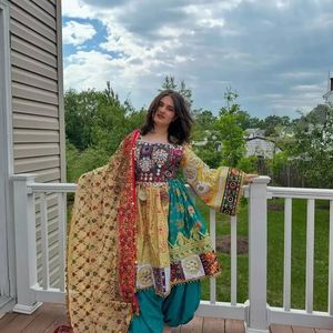 Robe bohème traditionnelle pour femmes, couleur personnalisée, fabricant OEM ODM, robes décontractées afghanes, prix de gros en vente - Product Image 2