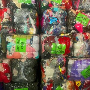 Vêtements et vestes de marque d'occasion en gros, lots en vrac de seconde main avec jeans et hauts, prix bas, stocks importants disponibles - Product Image 2