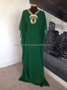 Kaftan vert léger idéal pour les vêtements d'été des femmes musulmanes au Moyen-Orient - Product Image 2