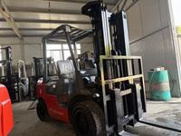 Chariot élévateur diesel Toyota 3 tonnes en bon état, mât pour conteneurs en option