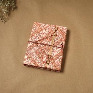 Diario Artesanal de Tapa Dura Cosido a Mano con Tela Estampada Bandhani, 50 Hojas, Regalo - Product Image 1