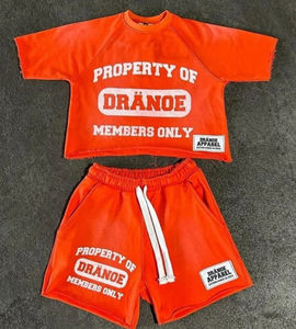 เสื้อยืดพิมพ์ลายสตรีทแวร์หนานุ่มสำหรับผู้ชาย ชุดเซ็ตเสื้อยืดและกางเกงขาสั้นผ้าฝ้ายวินเทจทรงหลวมแบบย้อมสีเอซิด สั่งทำได้ - Product Image 2