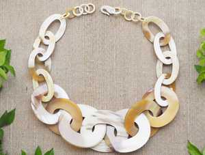 Collier pendentif en corne de bœuf avec un design unique de lune et de cadenas, style classique d'Inde, taille personnalisable, meilleur prix - Product Image 4