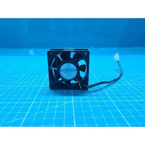 Shenzhen Henglixin <b>Electronic</b> HD6025B24H DC Axial Cooling Fan <b>Used</b> As Is Legacy Semiconductor Equipment Parts - Product Image 3