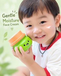 Crème hydratante pour le visage douce et sûre pour les enfants Petal en boîte - Product Image 2