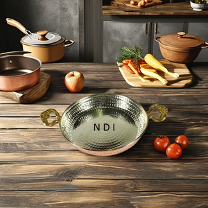 Poêle à frire au design martelé pour la cuisine Poignées en laiton Poêle à frire en cuivre de forme ronde Poêle à frire à usage hôtelier et domestique - Product Image 1