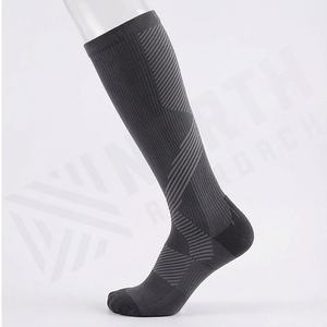 Calcetines de Compresión Deportivos Unisex de 20-30 mmHg, Hasta la Rodilla, para Maratón, Recuperación, Soporte Atlético Profesional, Color Personalizado - Product Image 3