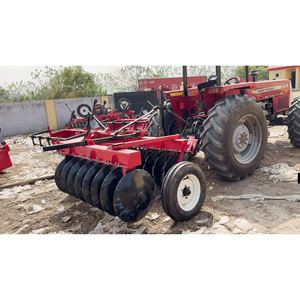 Potente Tractor Massey Ferguson MF 375 4WD 75 HP Hecho en Pakistán Listo para arar y cultivar - Product Image 1