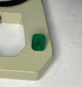 มรกตทรงแปดเหลี่ยมธรรมชาติ หินมีค่าสีเขียวหายากจากธรรมชาติ - Product Image 5