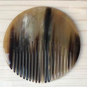 Peine de cuerno natural de diseño creativo con dientes largos y diseño de aspecto fantasmal, peine para el cuidado del cabello y peinado elegante, para decoración del hogar al mejor precio. - Product Image 3