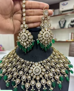 Ensemble collier et boucles d'oreilles en or plaqué de qualité supérieure, perles de moissanite, style Kundan, collection de cadeaux de mariage pour femmes - Product Image 2