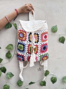 Nueva mochila de ganchillo de diseñador Mochila elegante hecha a mano Vintage Boho Multi Usos Venta caliente Hermosa bolsa de usos de diseñador para niñas - Product Image 4