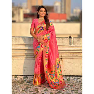 Sari Rosa Bebé Tejido con Zari y Borde Grande de Seda Paithani para Ropa India y Pakistaní - Product Image 1