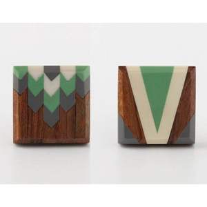 Collection de boutons de tiroir artisanaux en résine et bois, designs variés, pour organisateurs - Product Image 6