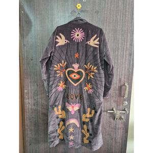 Lavinas - Manta de terciopelo de lujo estilo bohemio Suzani con estampado floral invernal, transpirable, ecológica, de secado rápido, para mujer - Product Image 2