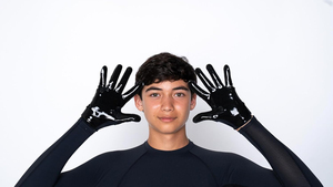 Guantes de Fútbol Americano Personalizados con Agarre Adhesivo para Receptor, Logotipo del Equipo Bordado, Gama Completa de Tallas, Fabricante OEM ODM Directo de Fábrica - Product Image 2