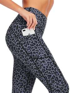 Legging de sport taille haute en maille respirante, effet sculptant, pour fitness, course et yoga, avec effet push-up fessier et froncé - Product Image 6