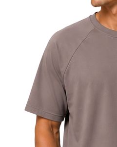 เสื้อยืดแขนสั้นคอกลมสีเทาสำหรับผู้ชาย ทรงโอเวอร์ไซส์ สไตล์ลำลอง สตรีทแวร์  รับสกรีนโลโก้ ผ้าพรีเมียมเนื้อนุ่ม ใส่สบายสำหรับฤดูร้อน - Product Image 3