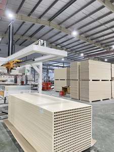 ประตูภายใน Dewoo Modern ทนน้ำ หนา 40 มม. ผลิตจากแผ่น WPC เต็มแผ่น พร้อมวัสดุผสมไม้และ PVC - Product Image 3