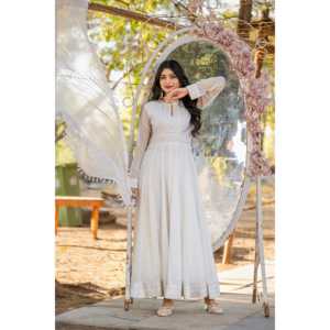Ensemble robe Anarkali élégante avec dupatta et pantalon en mousseline de soie pour les occasions festives - Product Image 5