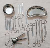 Instruments chirurgicaux pour épisiotomie, ensemble de 35 pièces